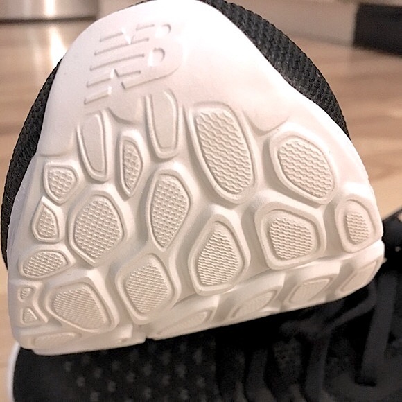 New Balance Fresh Foam X Tempo Shoe Women’s Black Size 11 - Picture 10 of 10